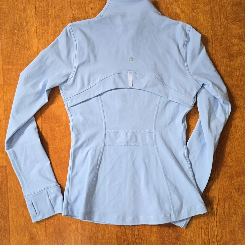 Lululemon Define Jacket. Light blue. size 6 - Picture 9 of 11
